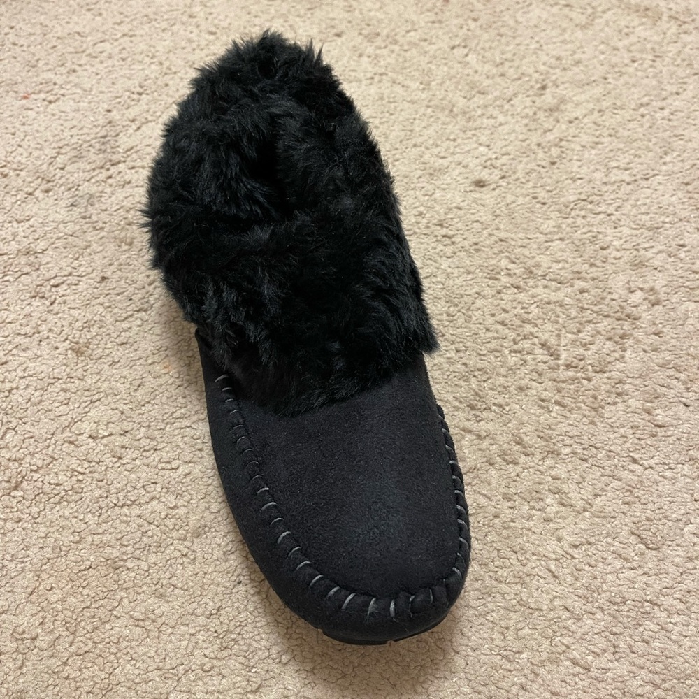 Old navy black moccasins size 9 never worn